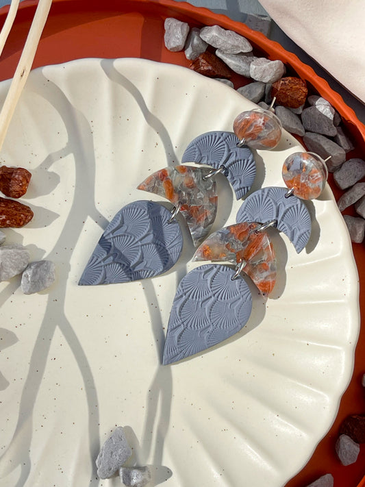 Stormy | Terracotta and grey earrings 02
