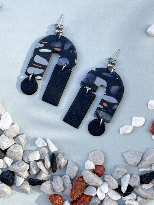 Stone | Textured earrings