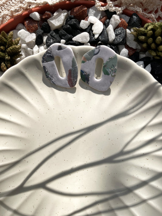 Snow | Medium studs