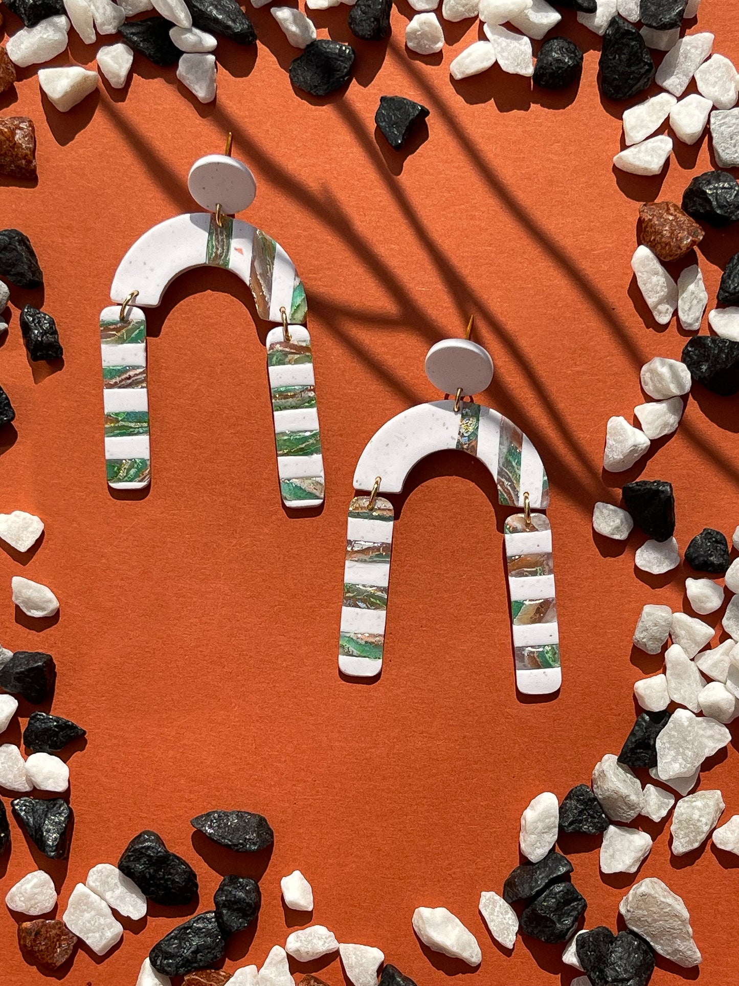 Snow | Agate marble and white earrings 02