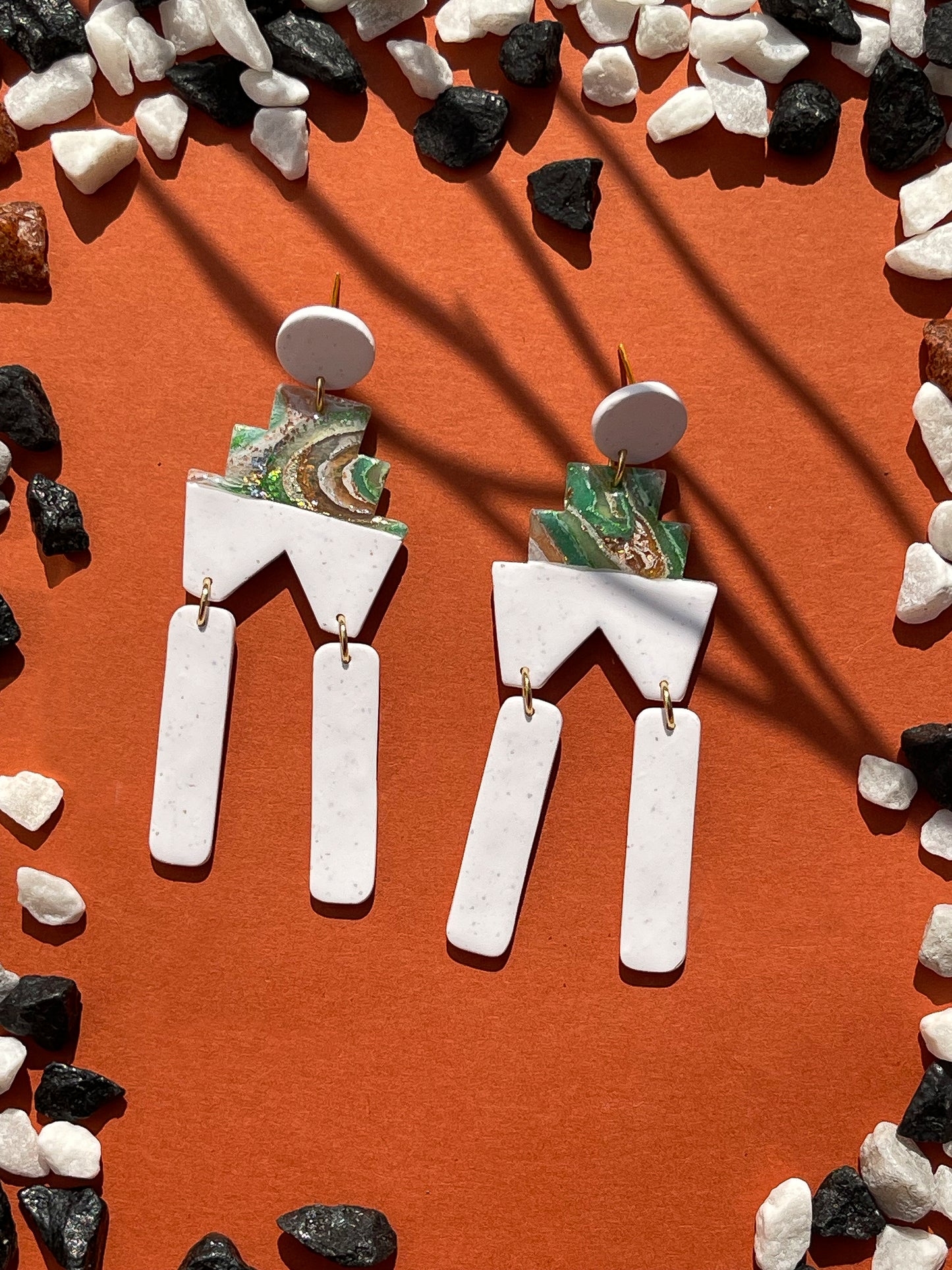 Snow | Agate marble and white earrings 01