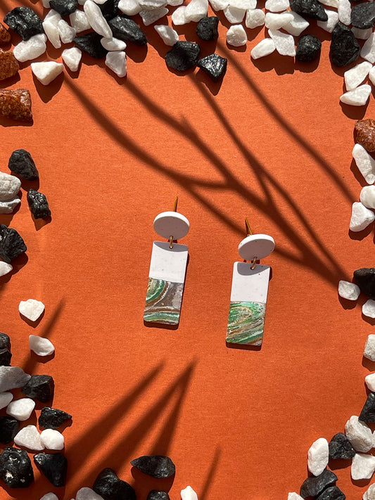 Snow | Agate marble and white earrings 03