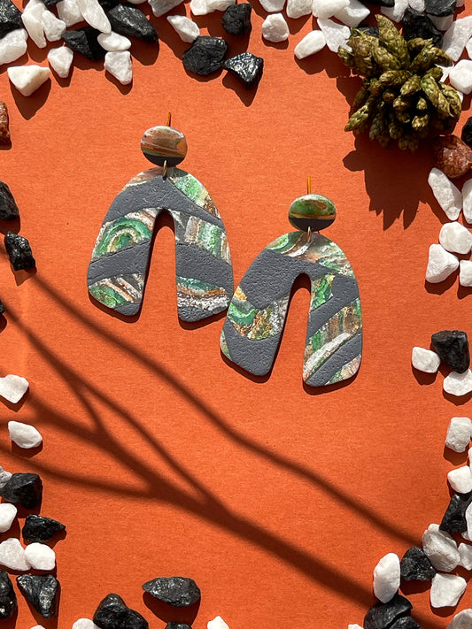 Snow | Agate and grey textured earrings