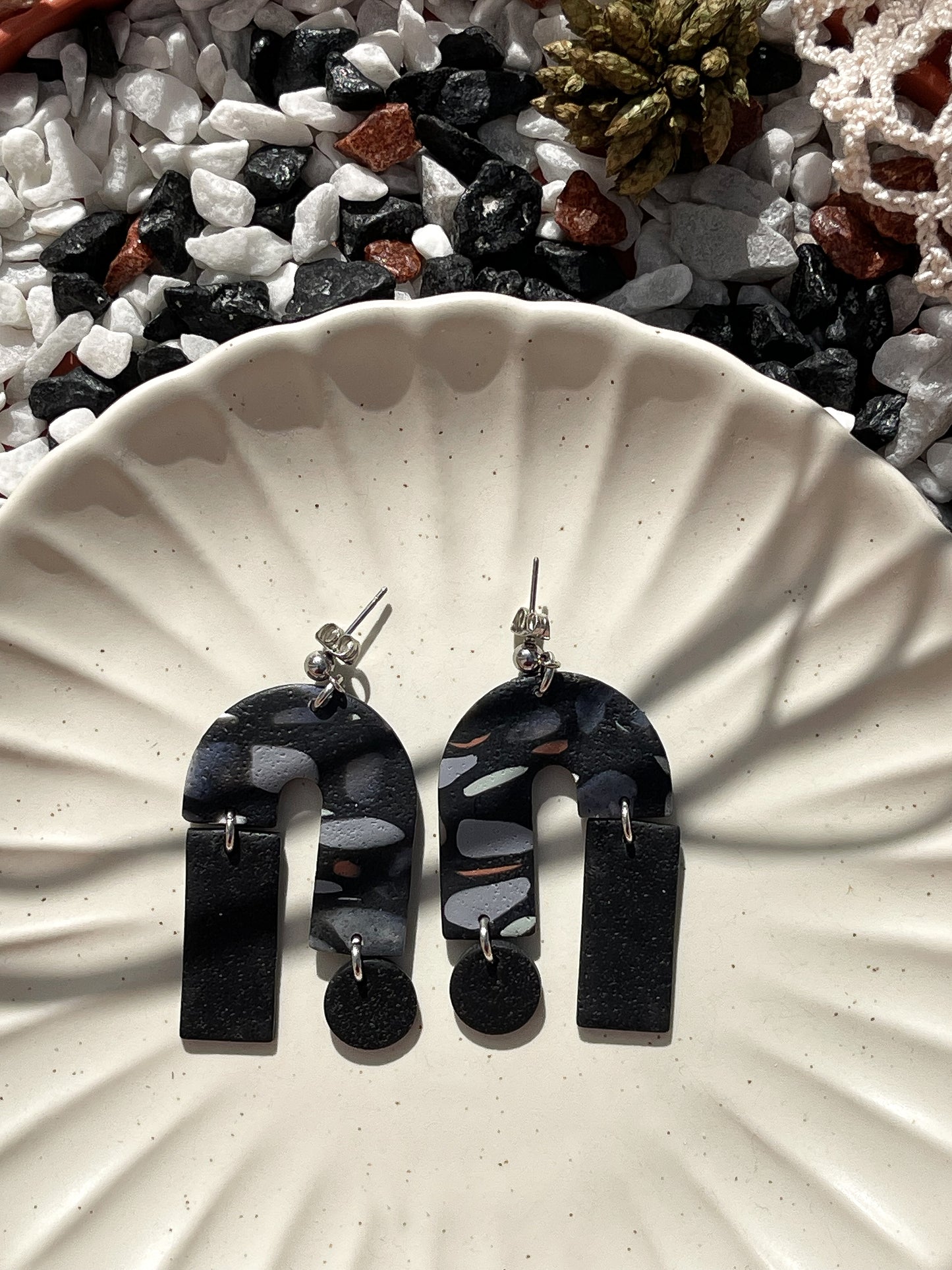 Stone | Textured earrings