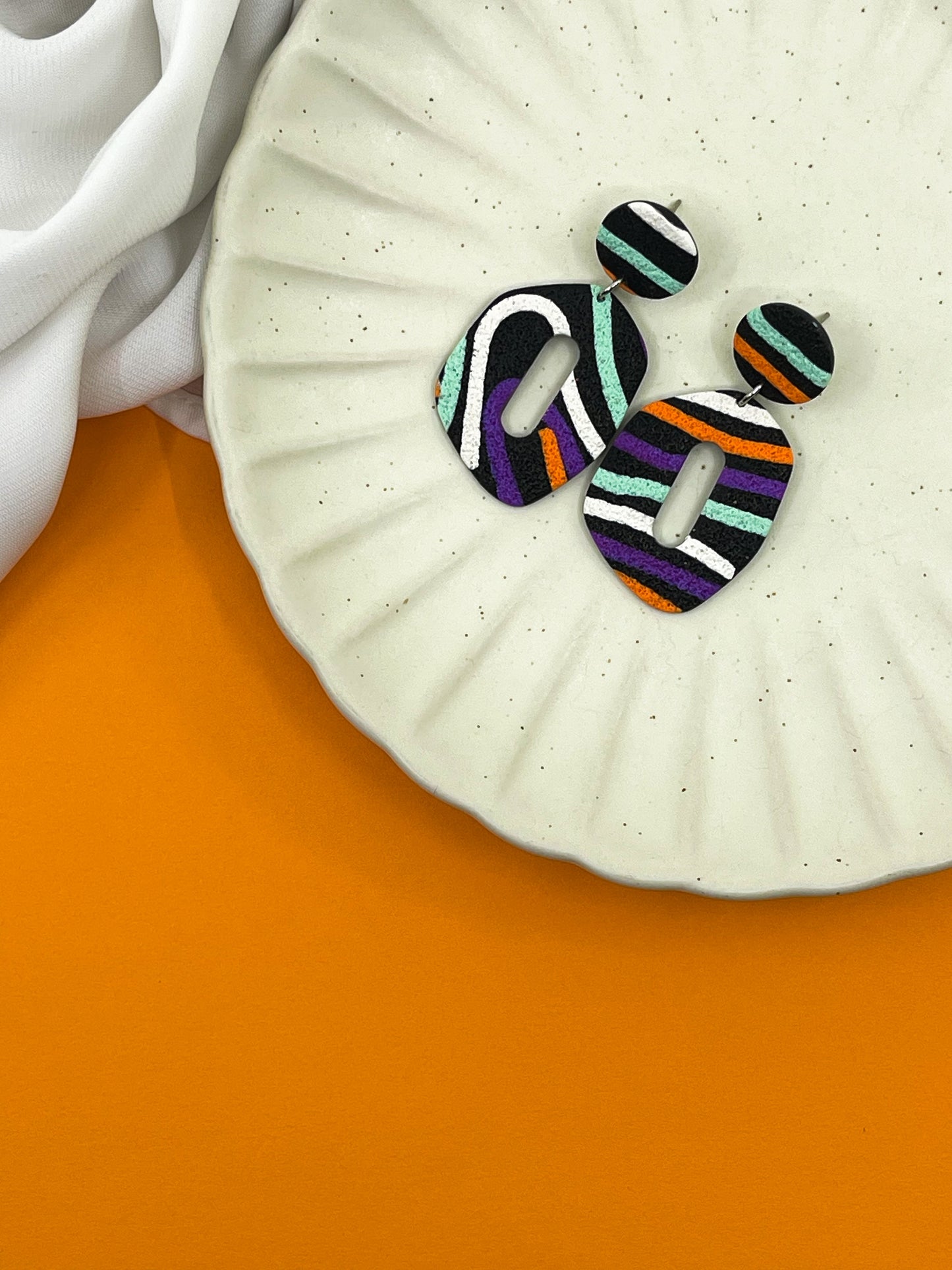 Spring | Medium size statement earrings